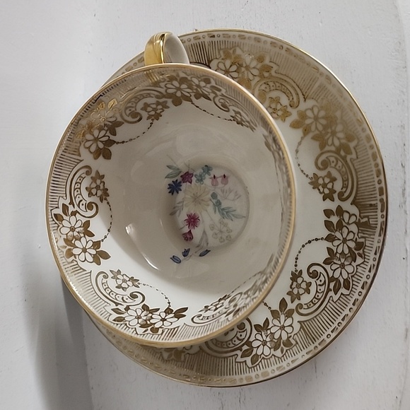 H&C Selb Bavaria Heinrich & CO Tea Cup &Saucer Gold pink Blue Flowers - Picture 5 of 9